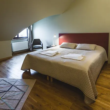 Lux - Ernesta, Free Parking Apartahotel 4*