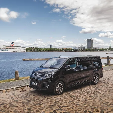 Lux - Ernesta, Free Parking 4* Riga