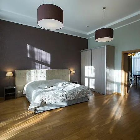 Lux - Ernesta, Free Parking Apartahotel Riga